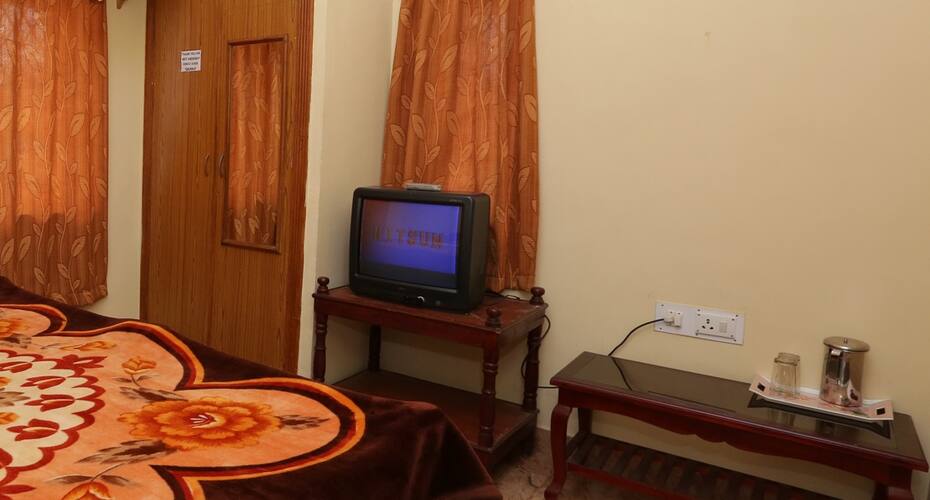 Sugam Cottage, Ooty 5